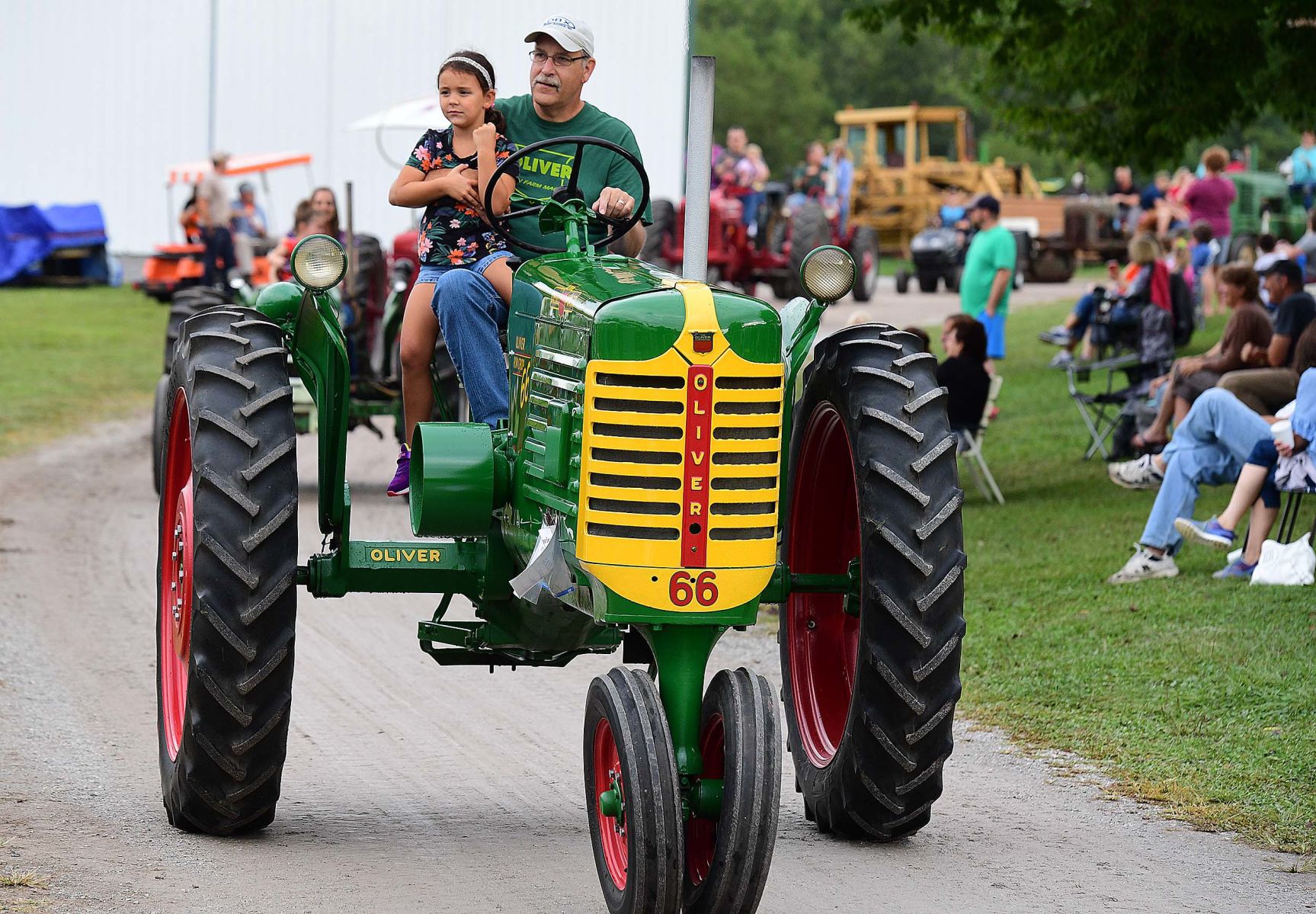 Tractor Parade 5